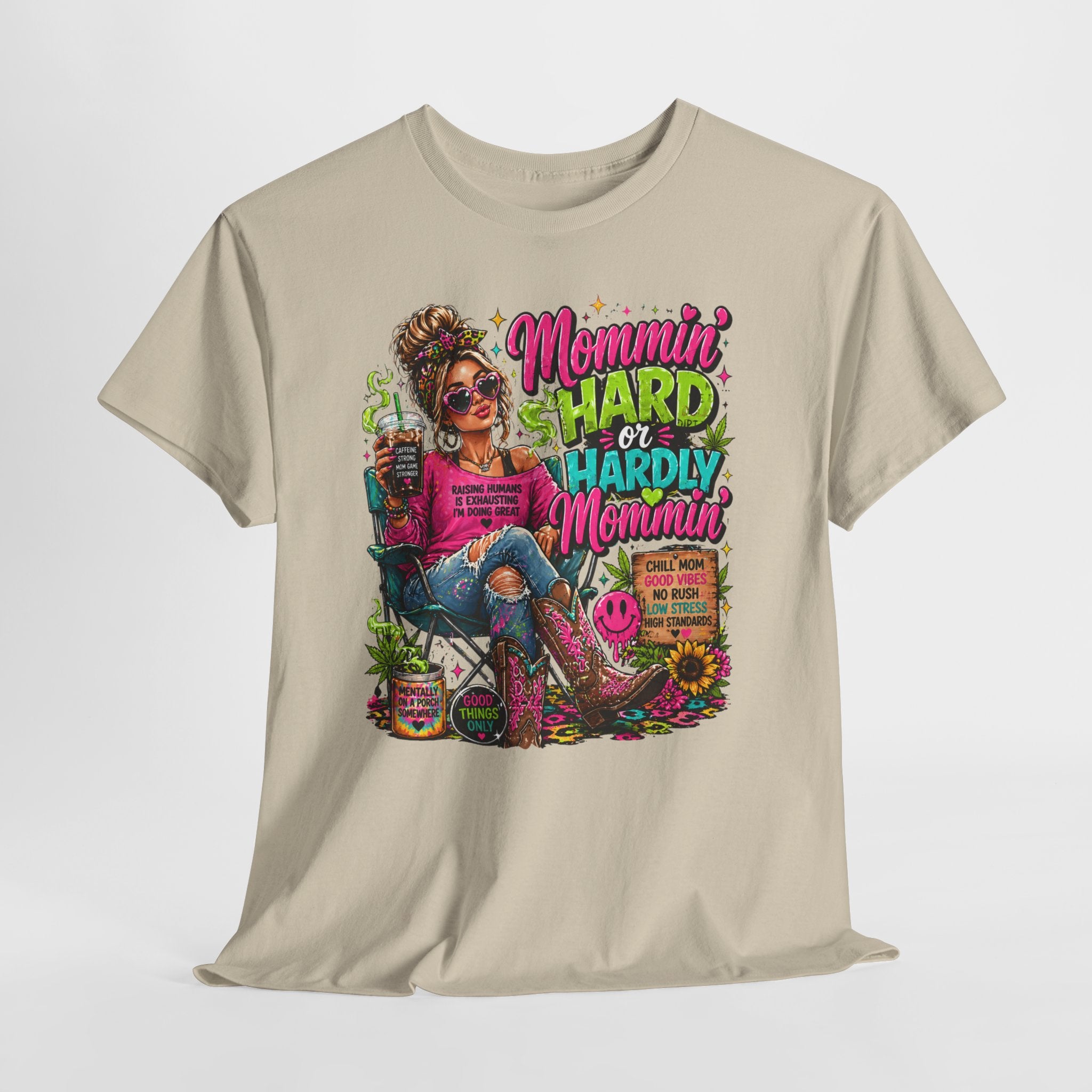Mommin' Hard & Hardly Mommin' T-Shirt – Funny Mom Vacation Tee
