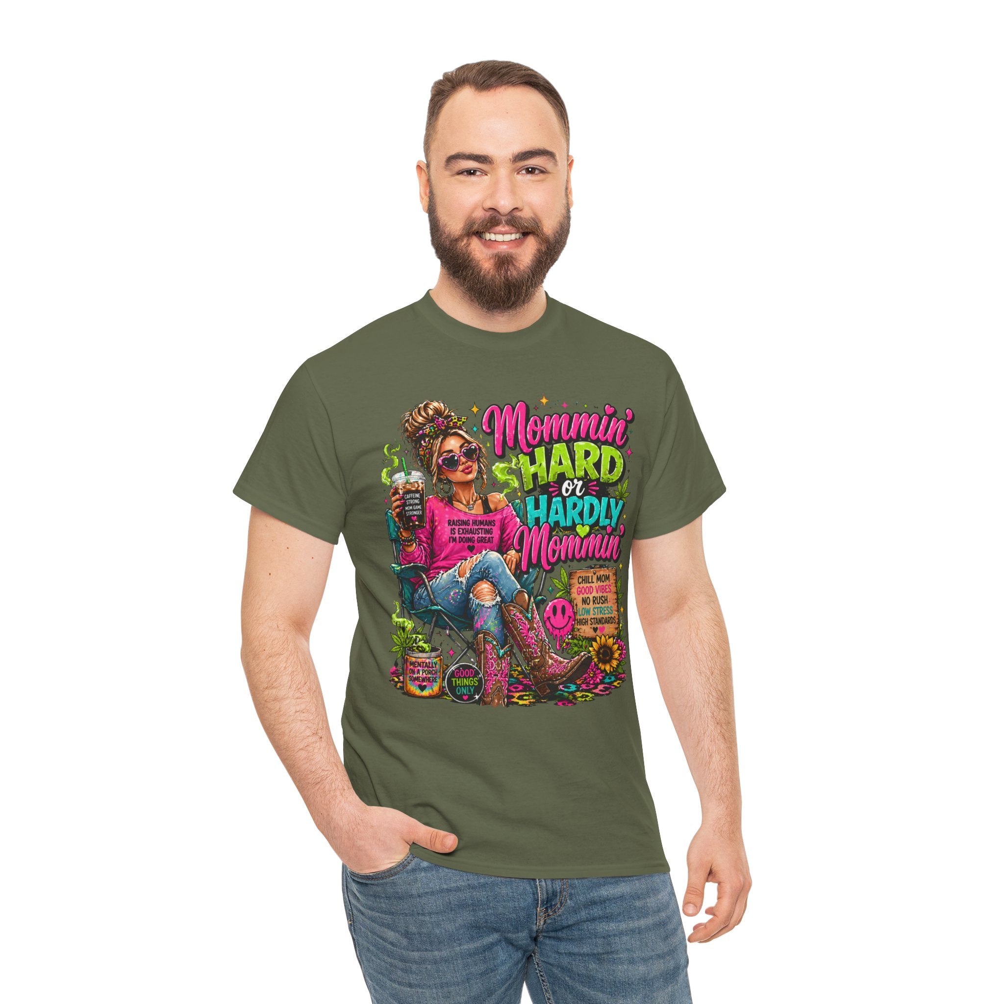 Mommin' Hard & Hardly Mommin' T-Shirt – Funny Mom Vacation Tee