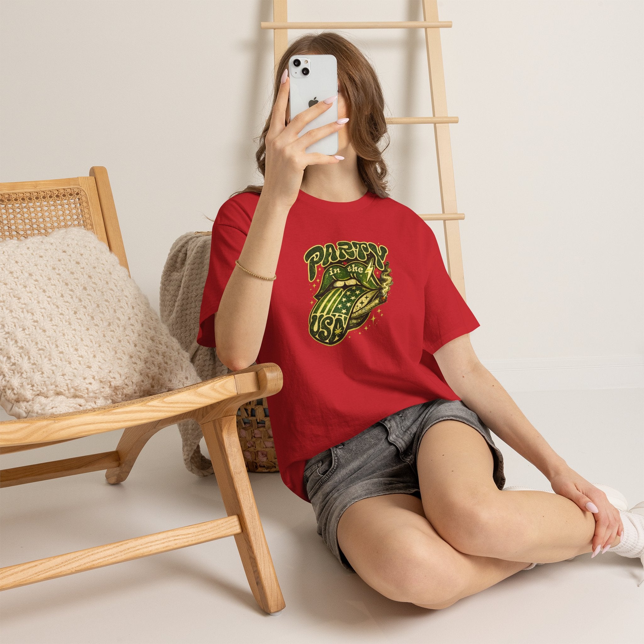 Party in the USA Graphic T-Shirt – Retro Rolling Tongue Design