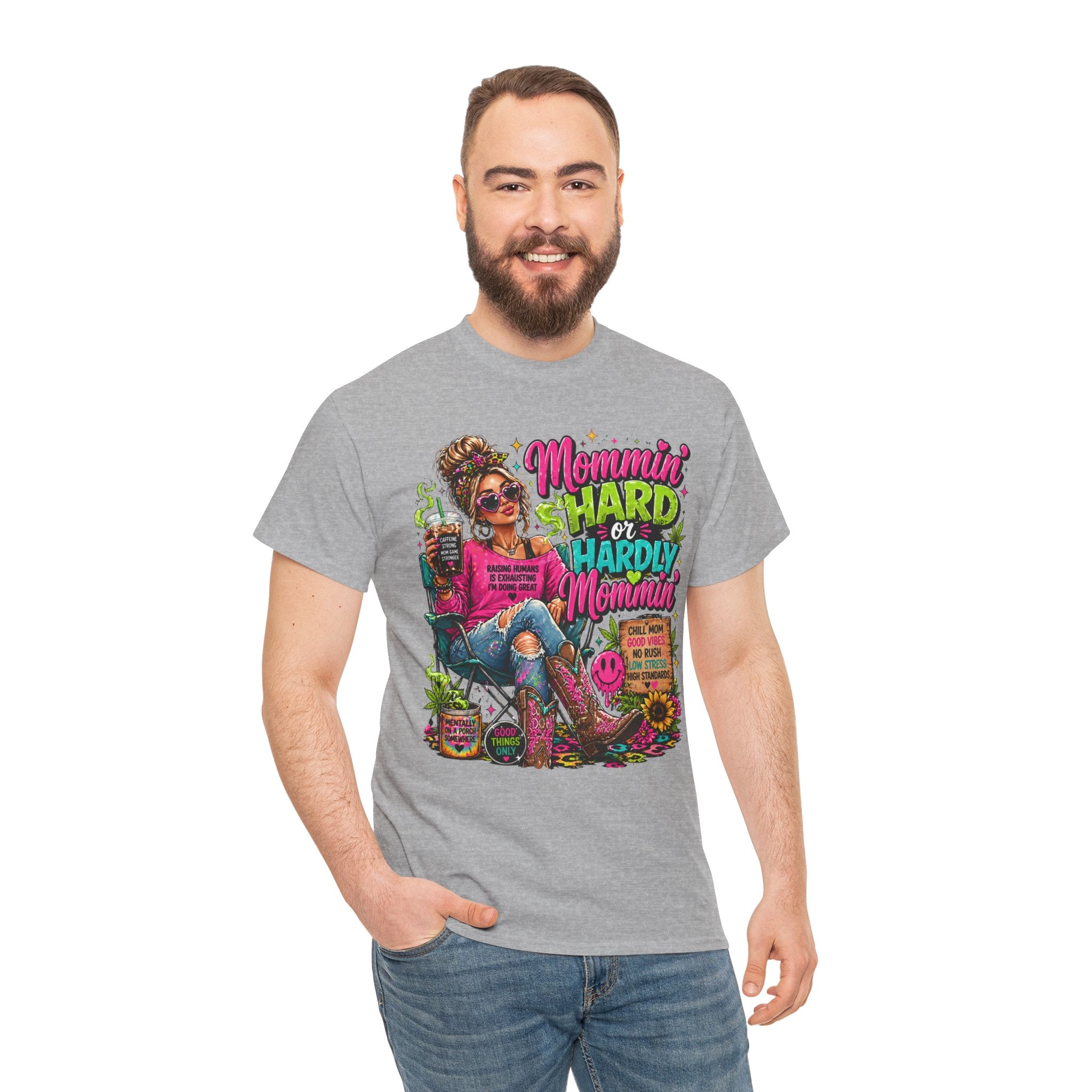 Mommin' Hard & Hardly Mommin' T-Shirt – Funny Mom Vacation Tee