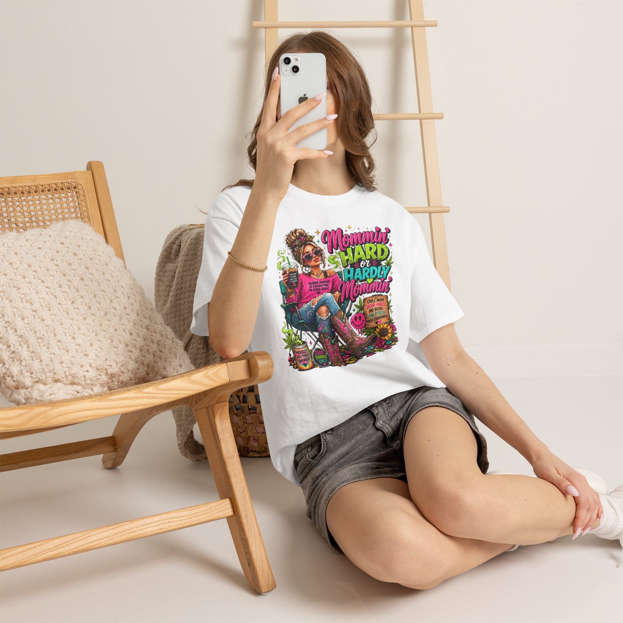 Mommin' Hard & Hardly Mommin' T-Shirt – Funny Mom Vacation Tee